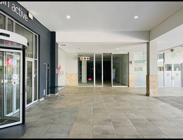 104M² RETAIL TO LET IN FOURWAYS